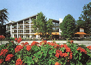 Hotel Ludwig Am Seidlpark Мурнау ам Щафелзе Екстериор снимка